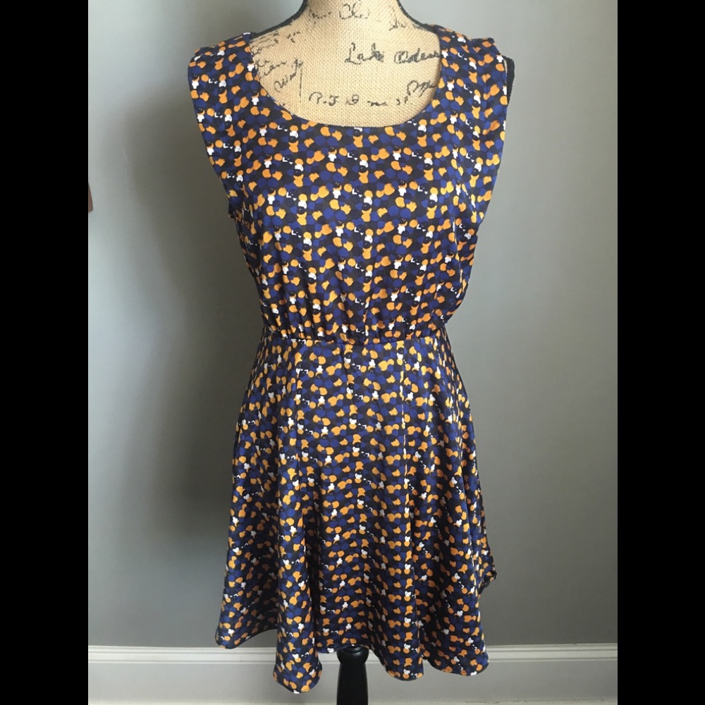 Gianni Bini Dress Circle Mod Open Back Dress